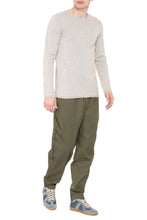 Load image into Gallery viewer, Long sleeve crew-neck sweater
