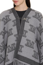 Load image into Gallery viewer, Frine wool cape
