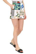 Load image into Gallery viewer, Printed cotton shorts
