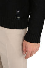 Load image into Gallery viewer, Long sleeve crew-neck sweater
