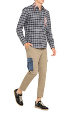 Load image into Gallery viewer, Checked cotton shirt
