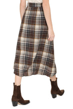 Load image into Gallery viewer, Wool wrap skirt
