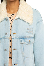 Load image into Gallery viewer, Denim jacket
