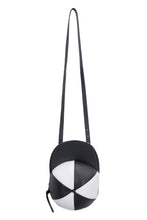 Load image into Gallery viewer, Cap leather crossbody bag
