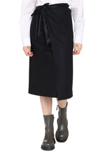 Load image into Gallery viewer, Wool wrap skirt
