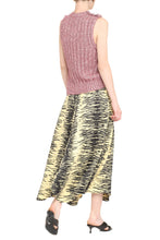 Load image into Gallery viewer, Knitted vest
