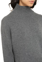 Load image into Gallery viewer, Wool and cachemire turtleneck pullover

