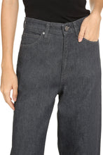 Load image into Gallery viewer, Wide-leg jeans
