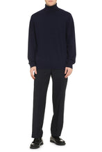 Load image into Gallery viewer, Cashmere turtleneck sweater
