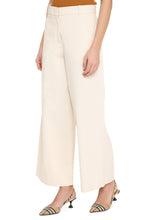 Load image into Gallery viewer, Nereo cropped trousers
