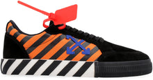 Load image into Gallery viewer, Vulcanized low-top sneakers
