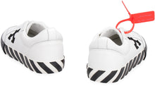 Load image into Gallery viewer, Low Vulcanized leather sneakers
