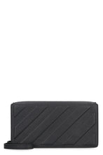 Load image into Gallery viewer, Pebbled leather clutch
