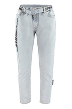 Load image into Gallery viewer, Belted slim fit jeans
