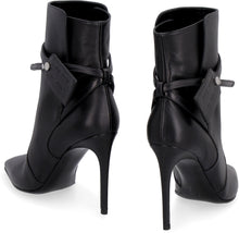 Load image into Gallery viewer, Leather ankle boots
