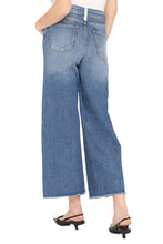 Load image into Gallery viewer, Linda wide-leg jeans
