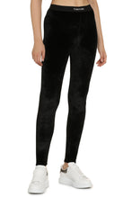 Load image into Gallery viewer, Velvet trousers

