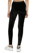 Load image into Gallery viewer, Velvet trousers
