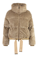 Load image into Gallery viewer, Padded velvet jacket
