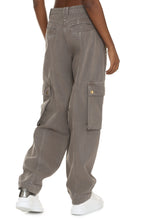Load image into Gallery viewer, Carrot-fit jeans
