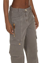 Load image into Gallery viewer, Carrot-fit jeans
