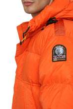 Load image into Gallery viewer, Cloud zip and snap button fastening down jacket
