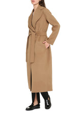 Load image into Gallery viewer, Poldo virgin wool coat
