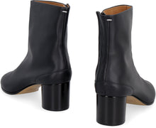 Load image into Gallery viewer, Tabi leather ankle boots
