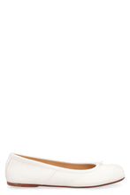 Load image into Gallery viewer, Tabi leather ballet flats
