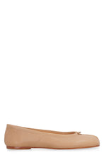 Load image into Gallery viewer, Tabi leather ballet flats
