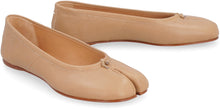Load image into Gallery viewer, Tabi leather ballet flats
