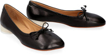 Load image into Gallery viewer, Leather ballet flats
