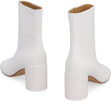 Load image into Gallery viewer, Leather ankle boots
