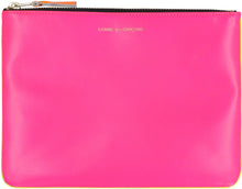 Load image into Gallery viewer, Logo detail flat leather pouch
