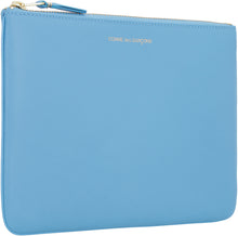 Load image into Gallery viewer, Logo detail flat leather pouch
