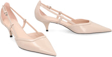 Load image into Gallery viewer, Patent leather pumps
