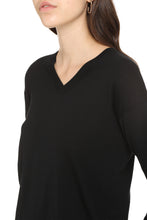 Load image into Gallery viewer, Uncino V-neck knit pullover
